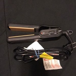 Like New! GVP mini travel hair iron straightener